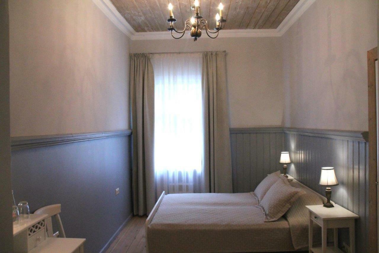 Meke Hotell Mustkalni Exteriör bild